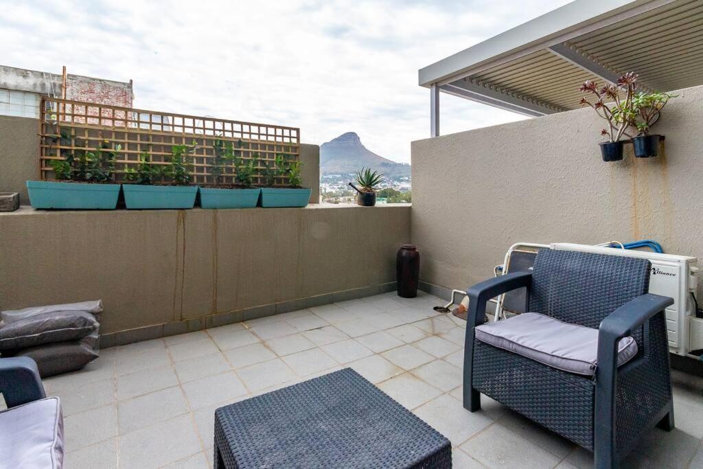 Four Seasons 818- Spacious Cbd Studio - Onsite Parking, Gym & Rooftop Pool Daire Cape Town Dış mekan fotoğraf